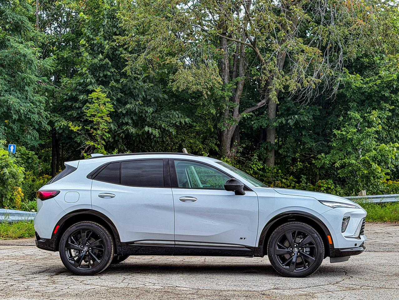 2026 Buick Envision SPORT TOURING Photo4