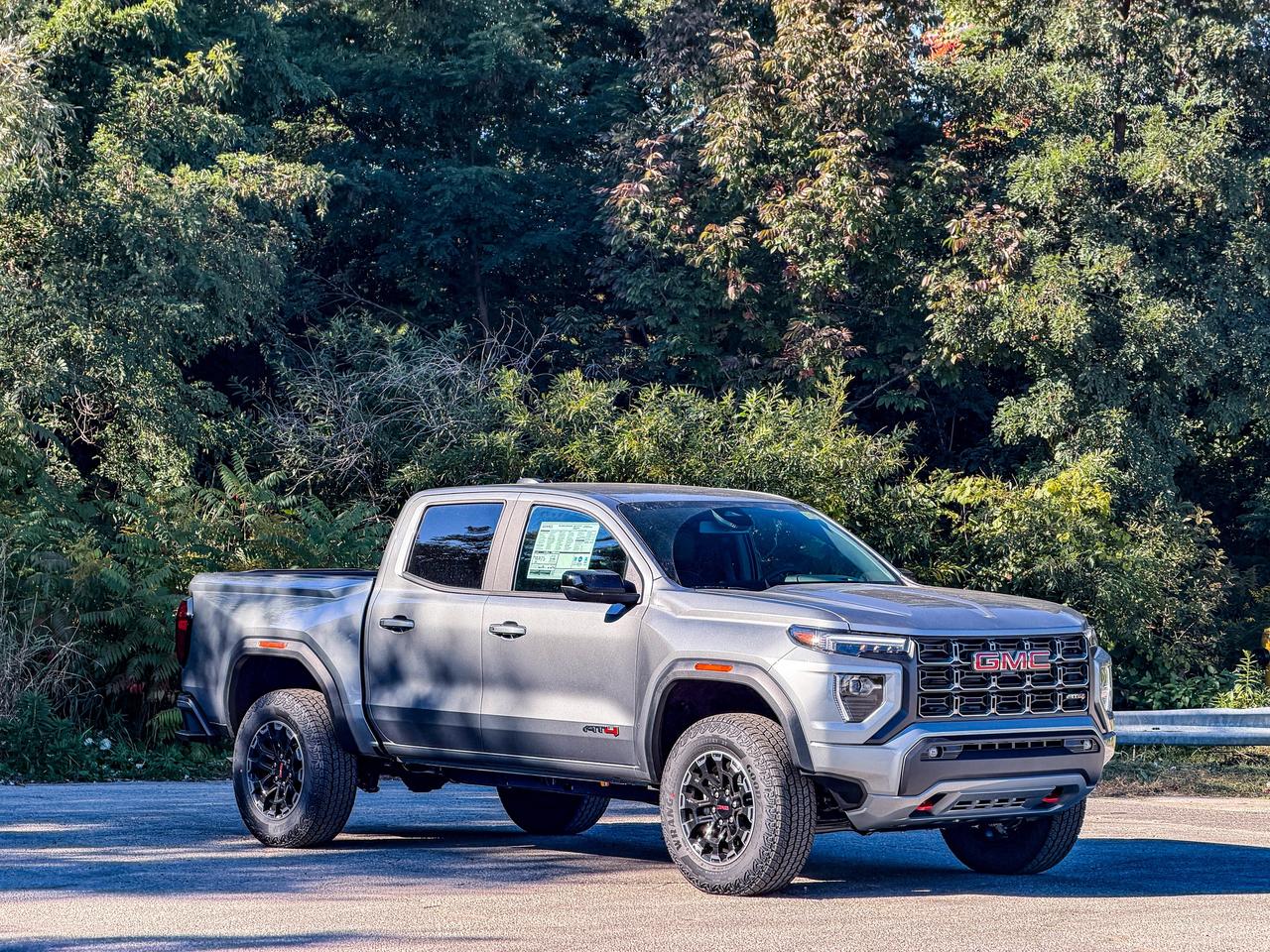 2026 GMC Canyon AT4 Photo2