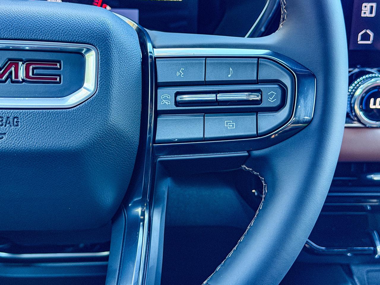 2026 GMC Canyon AT4 Photo