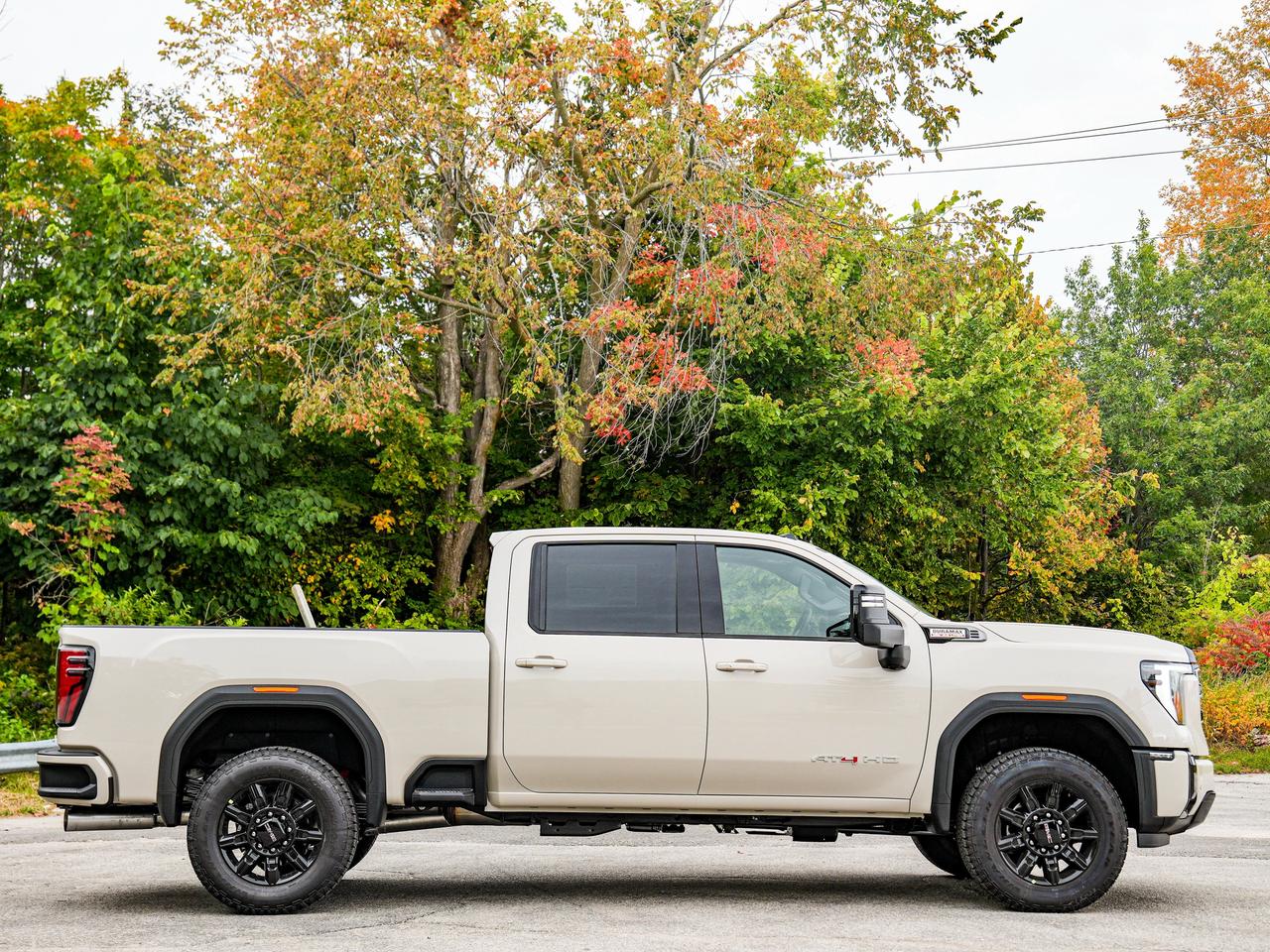 2026 GMC SIERRA 2500HD AT4 Photo4