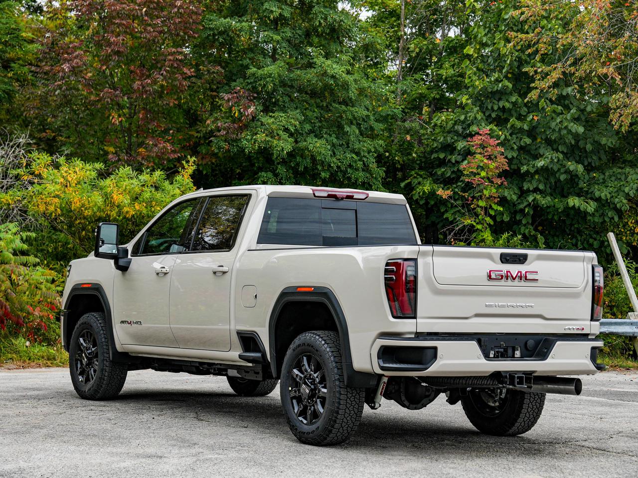 2026 GMC SIERRA 2500HD AT4 Photo