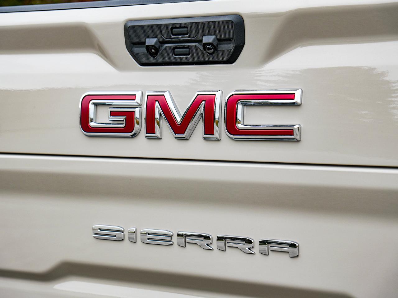 2026 GMC SIERRA 2500HD AT4 Photo