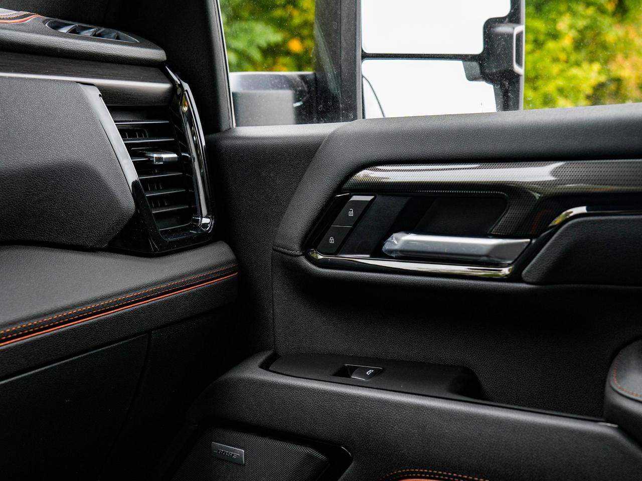 2026 GMC SIERRA 2500HD AT4 Photo