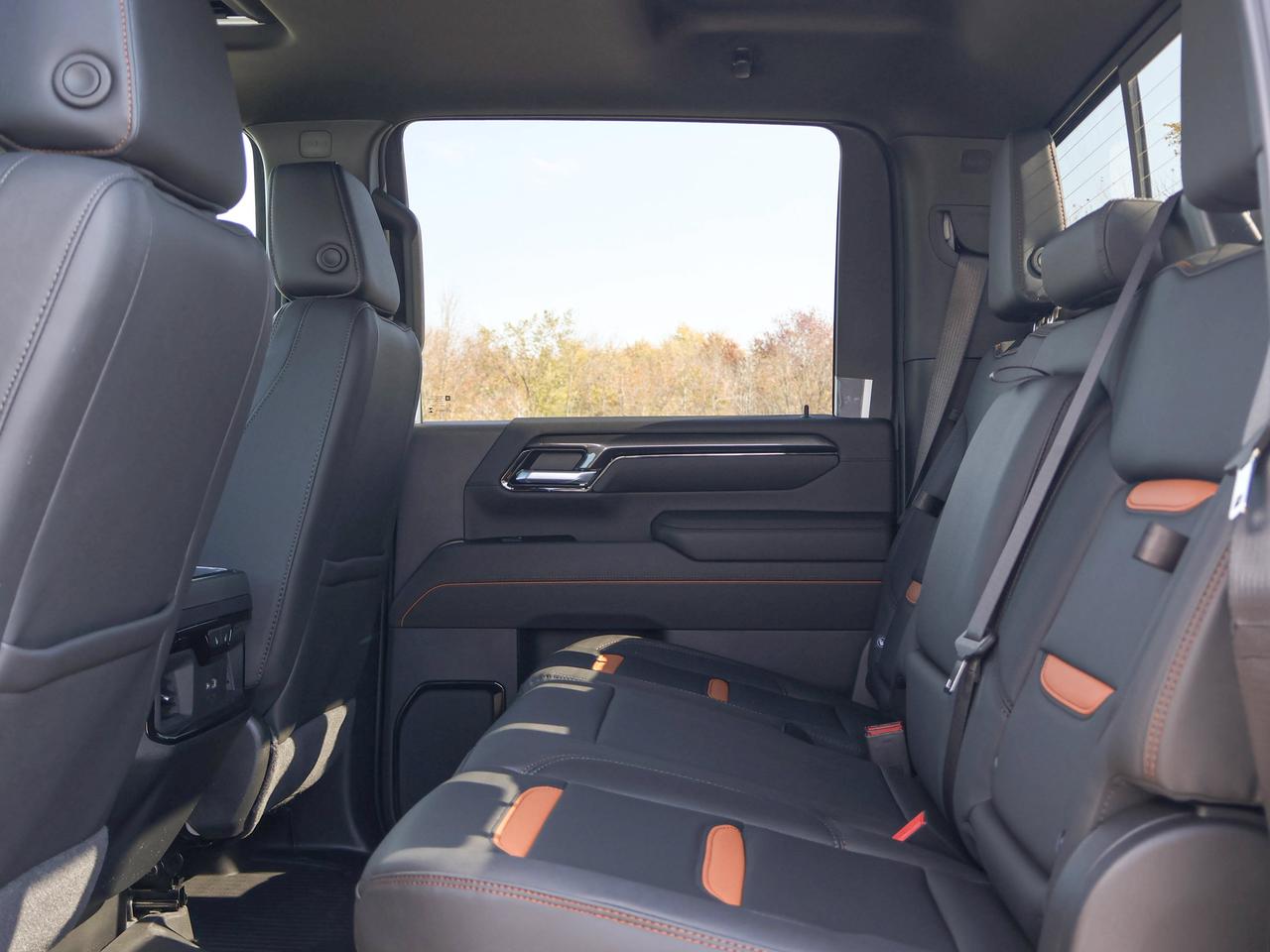 2026 GMC SIERRA 2500HD AT4 Photo