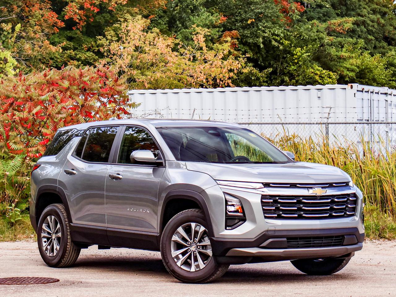2027 Chevrolet Equinox AWD LT Photo5