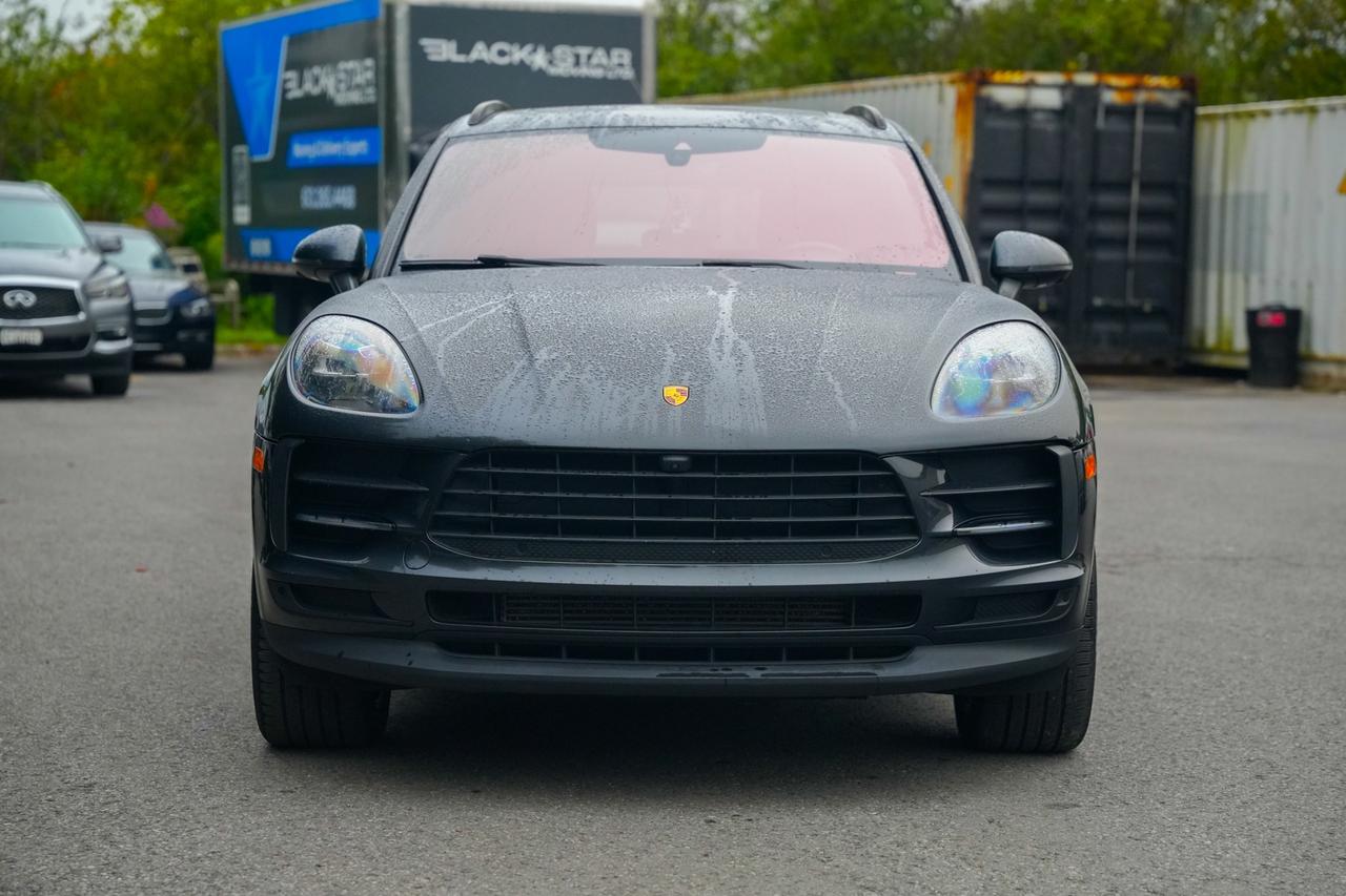 2021 Porsche Macan  Photo2