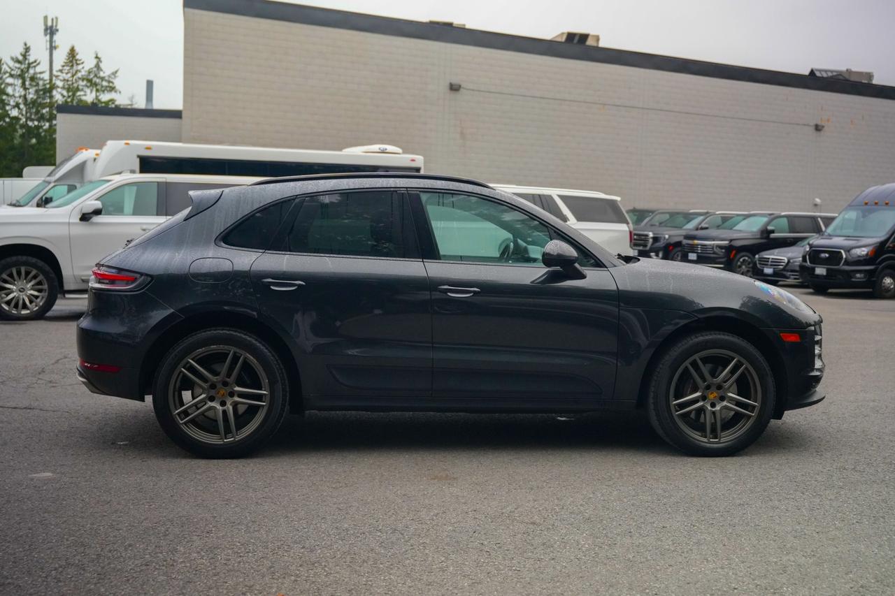 2021 Porsche Macan  Photo