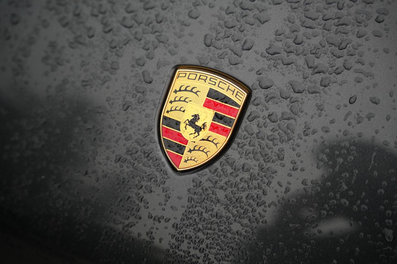 2021 Porsche Macan  Photo