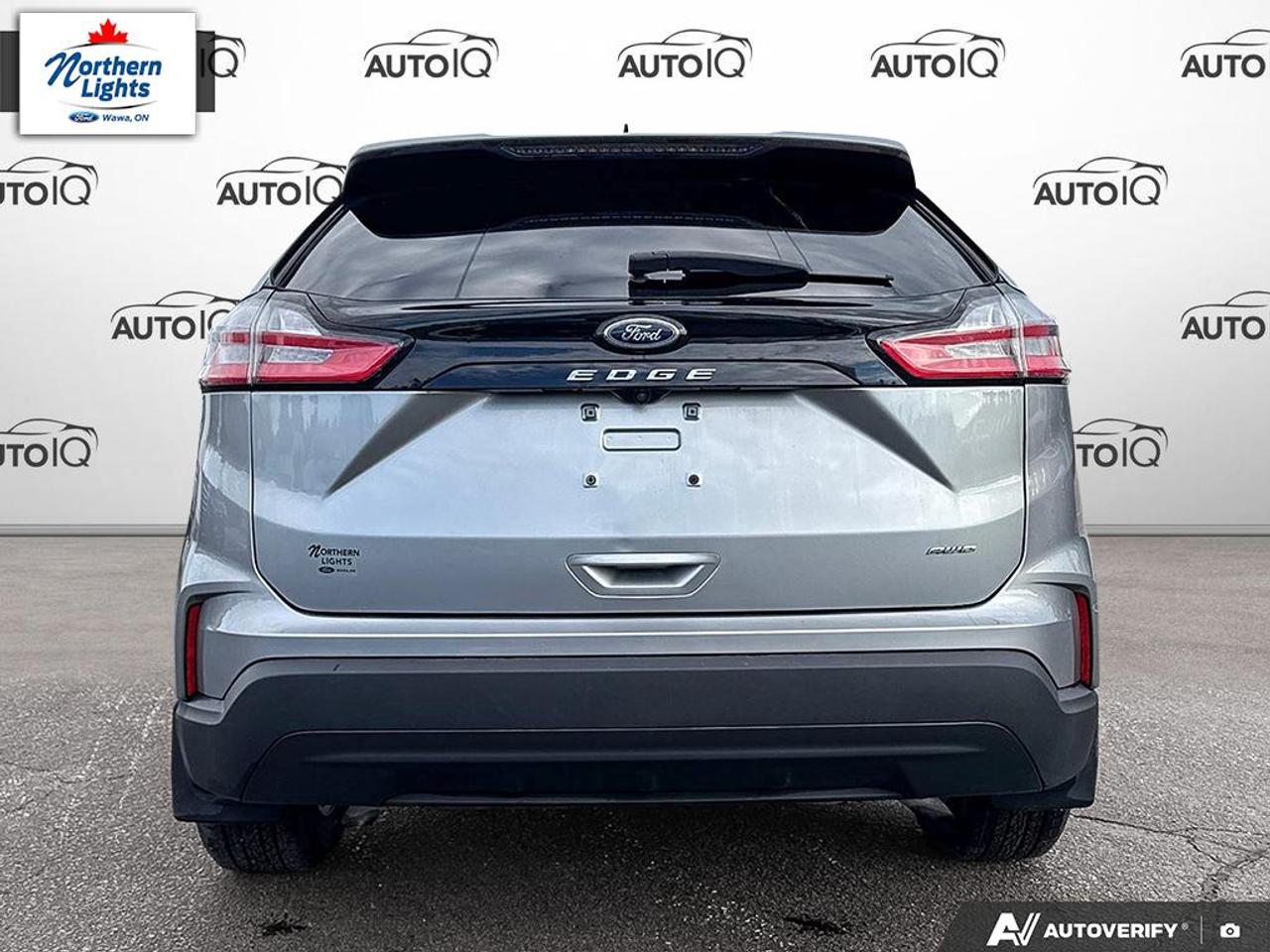 2022 Ford Edge SE Photo