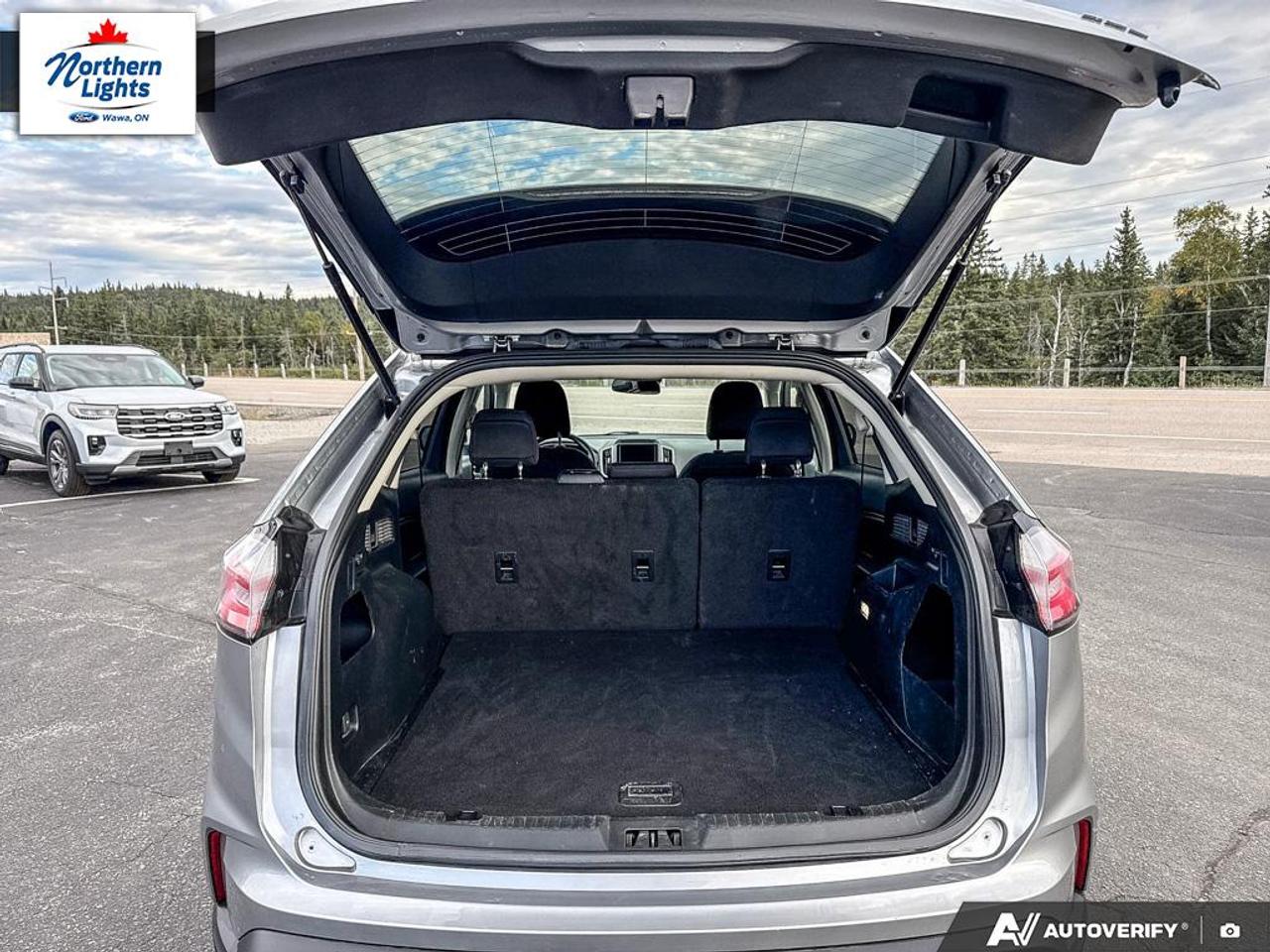 2022 Ford Edge SE Photo