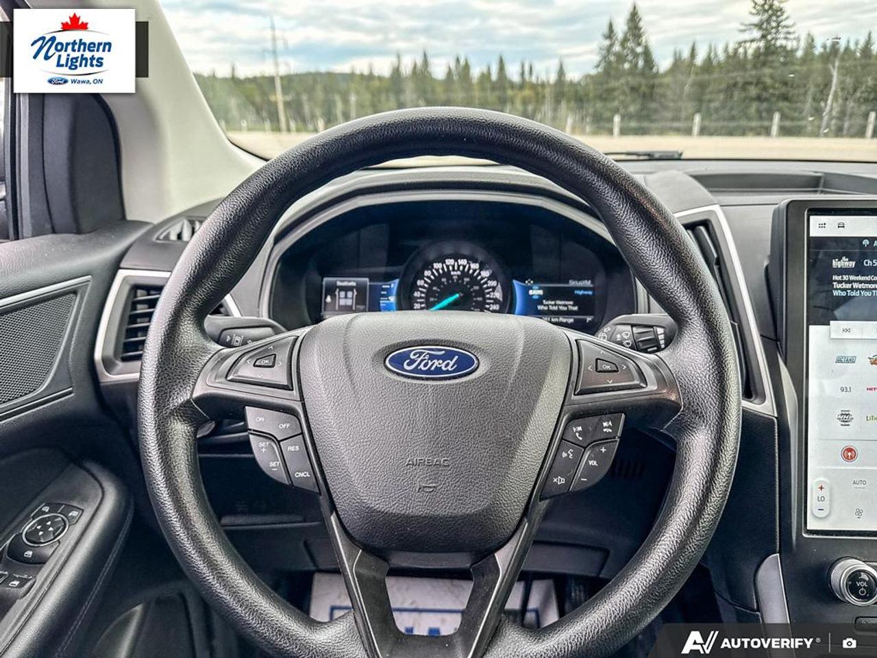 2022 Ford Edge SE Photo
