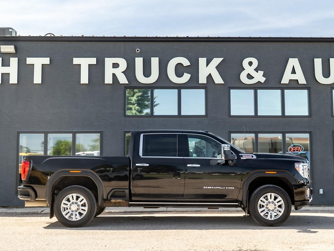 2021 GMC Sierra 3500 Denali Photo4