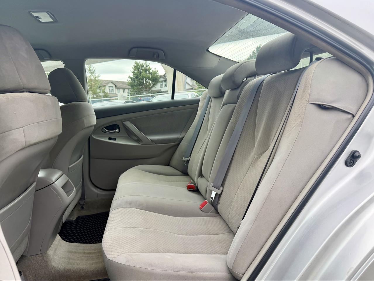 2009 Toyota Camry FINANCING AVAILABLE Photo14