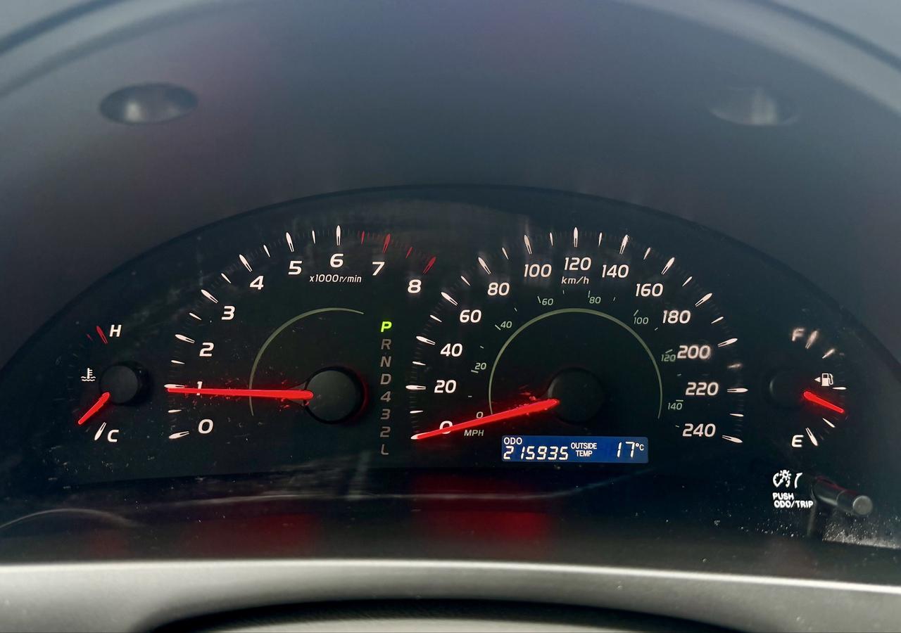 2009 Toyota Camry FINANCING AVAILABLE Photo11
