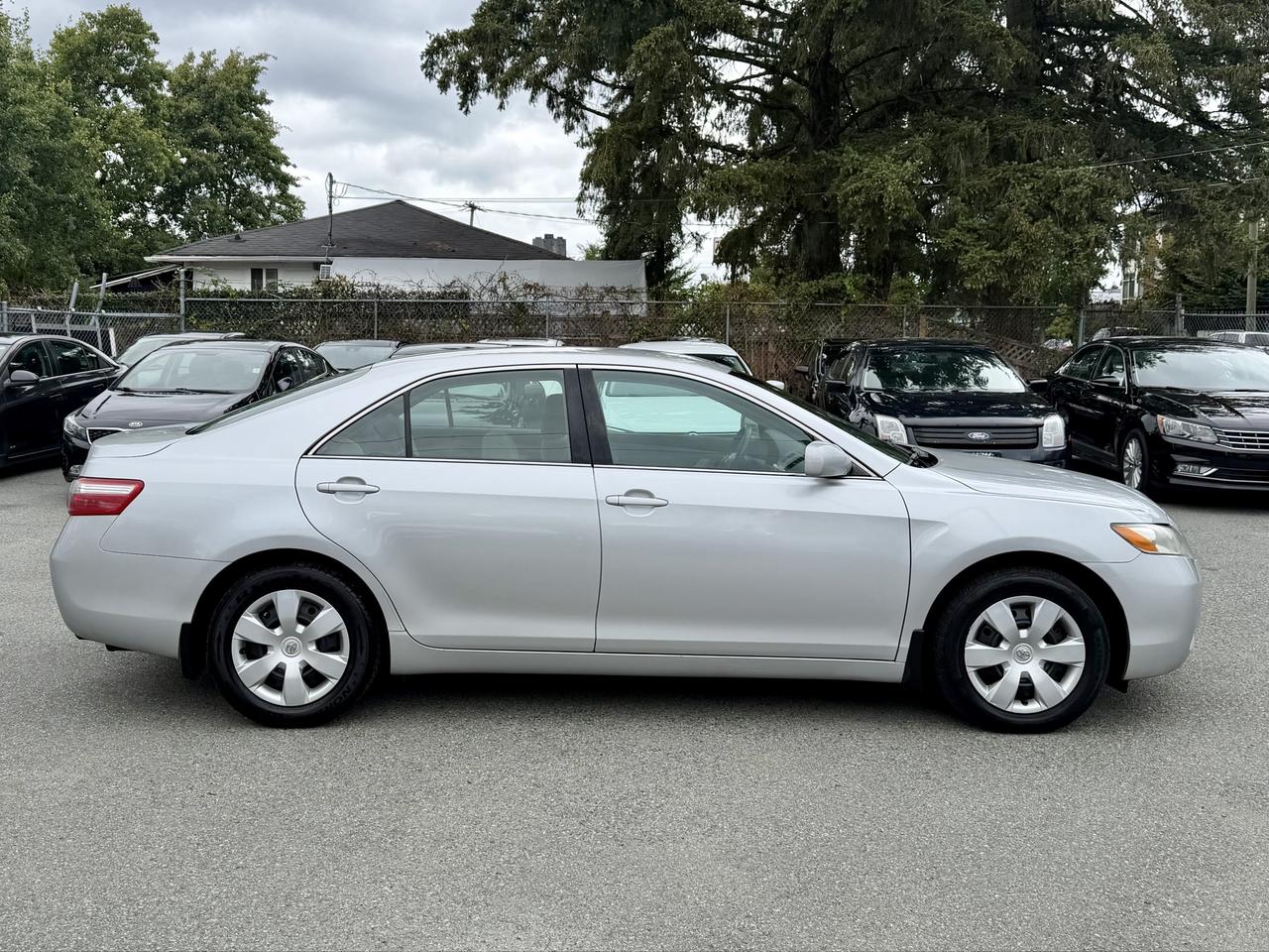 2009 Toyota Camry FINANCING AVAILABLE Photo4