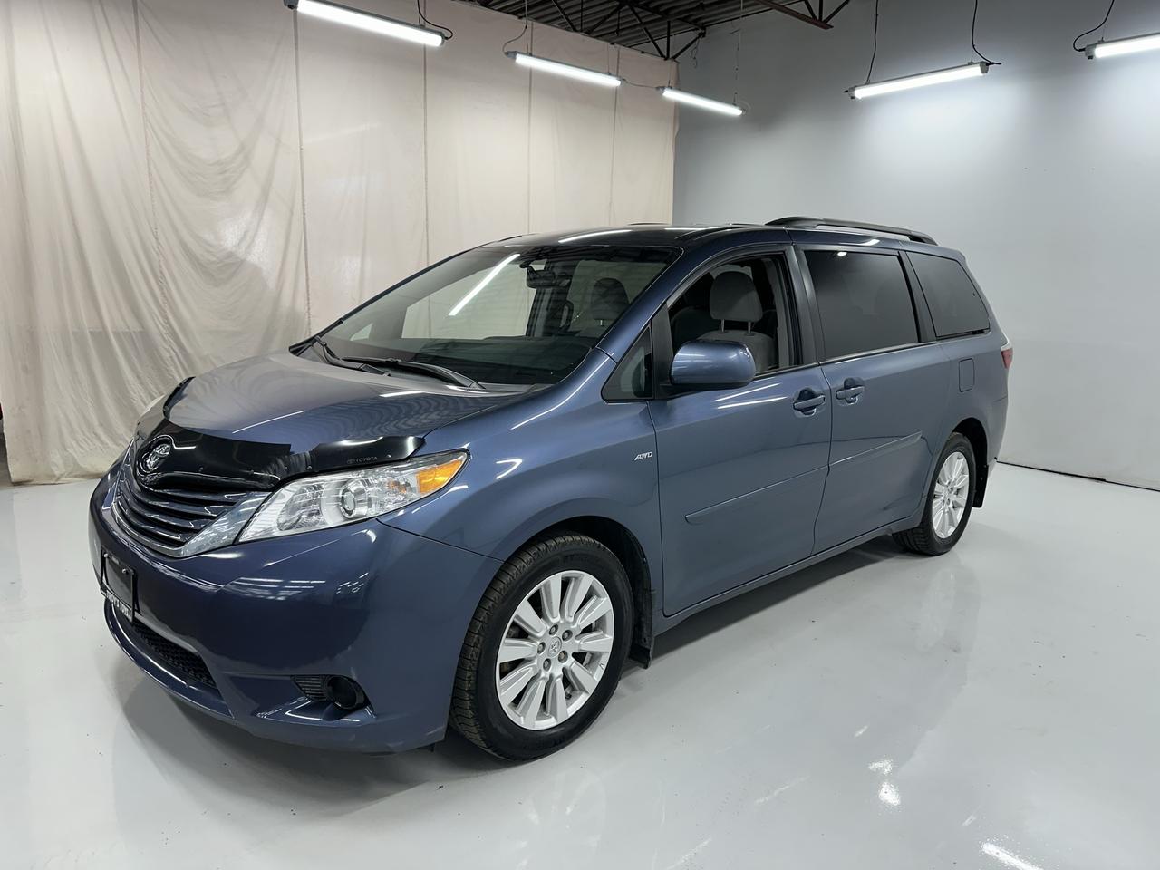 2017 Toyota Sienna 5dr LE 7-Pass AWD Photo24