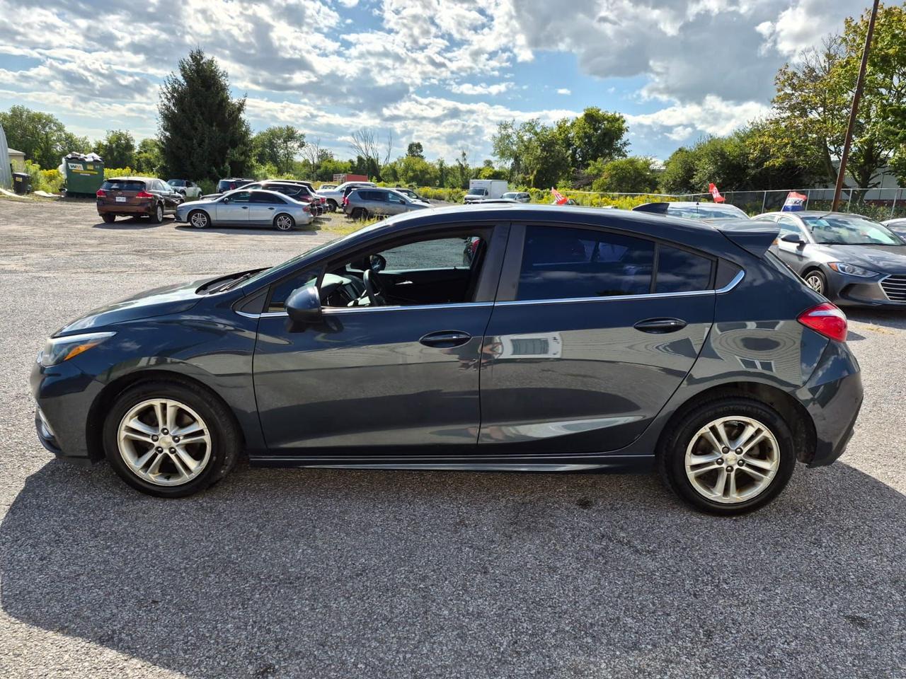 2018 Chevrolet Cruze LT Photo3