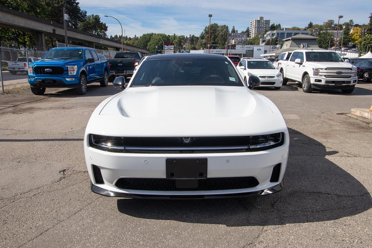 2024 Dodge Charger Daytona R/T AWD Photo2
