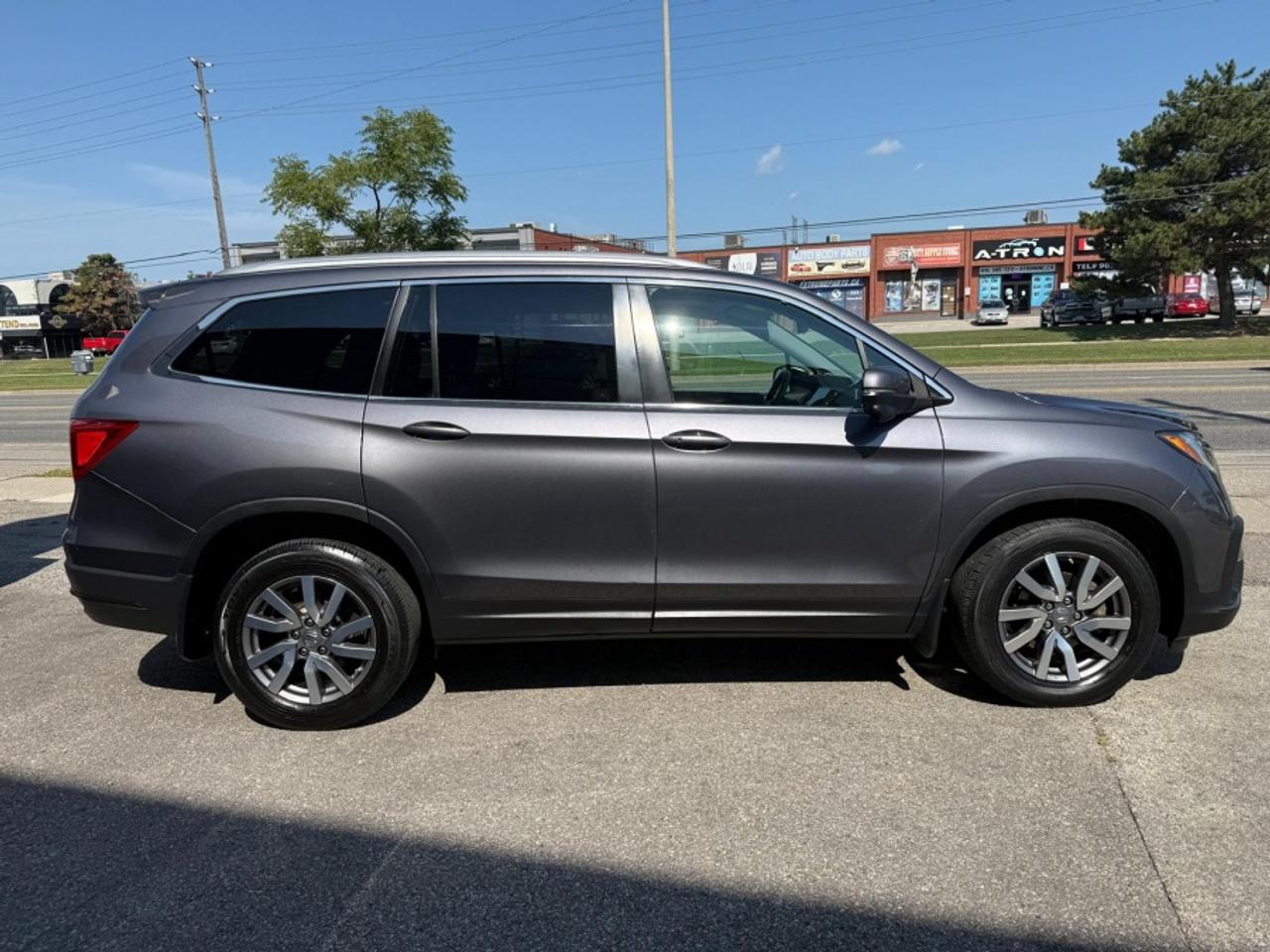 2020 Honda Pilot EX-L W/ NAVI /LEATHER /SUNROOF /HONDA SENSING - Photo #4