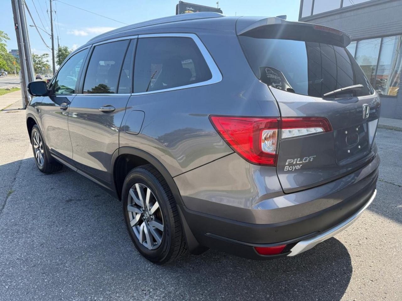 2020 Honda Pilot EX-L W/ NAVI /LEATHER /SUNROOF /HONDA SENSING Photo