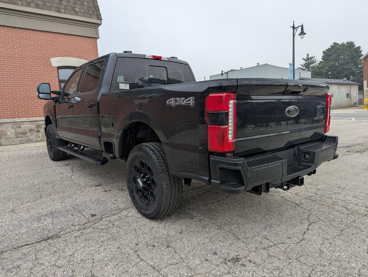 2026 Ford F-250 Lariat Crew Cab 4x4 Photo3