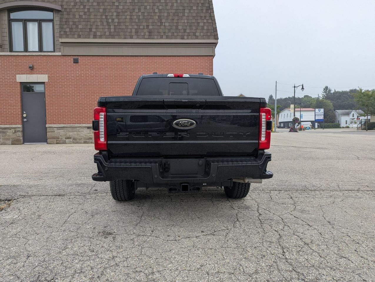 2026 Ford F-250 Lariat Crew Cab 4x4 Photo4