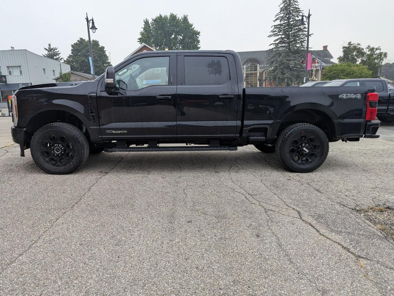 2026 Ford F-250 Lariat Crew Cab 4x4 Photo2