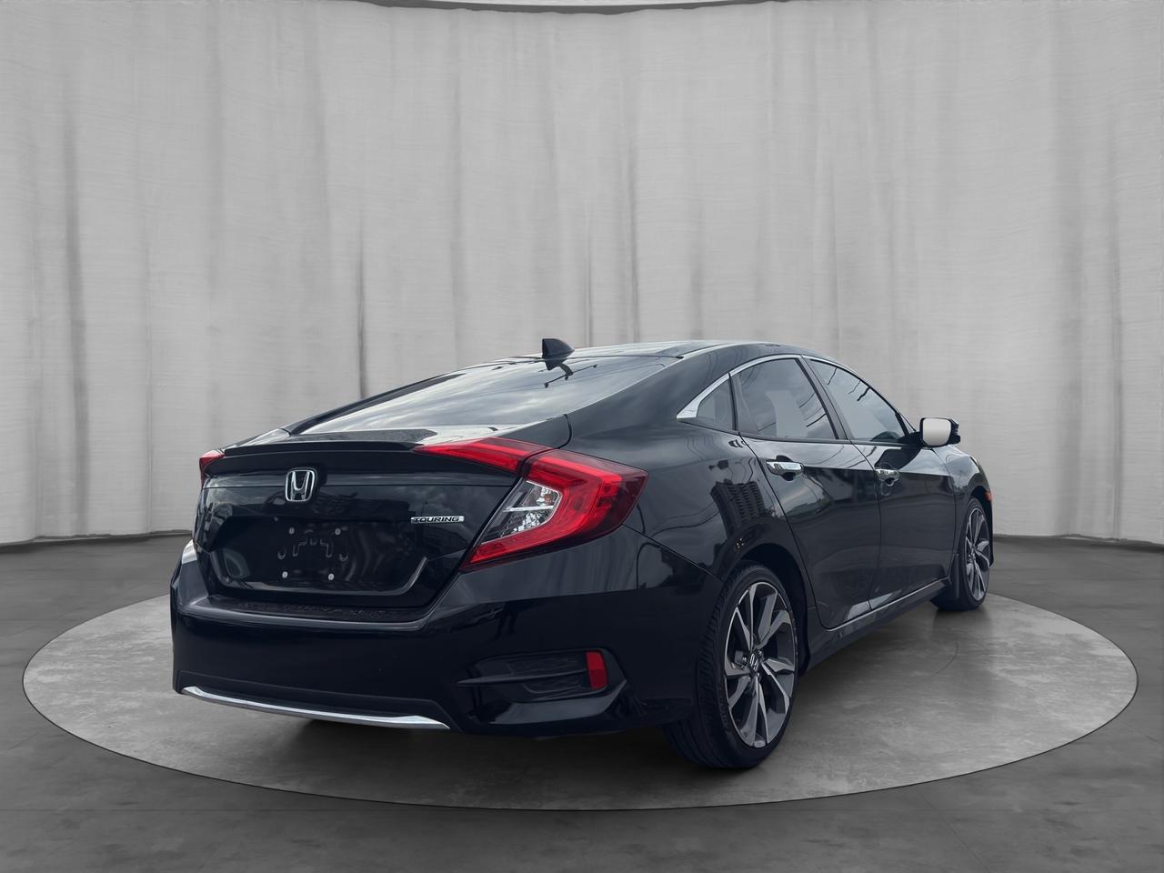 2020 Honda Civic Touring CVT Photo
