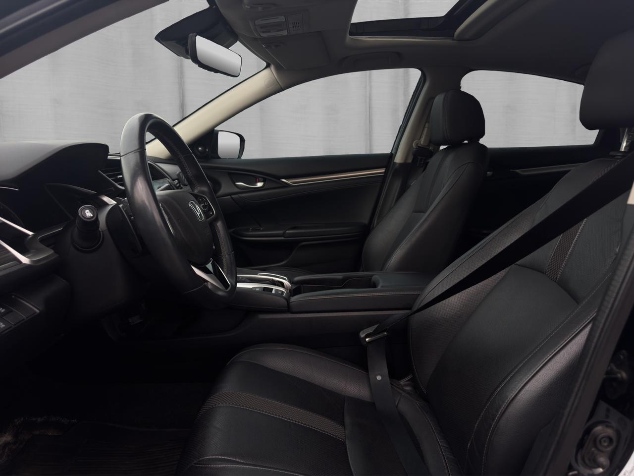 2020 Honda Civic Touring CVT Photo
