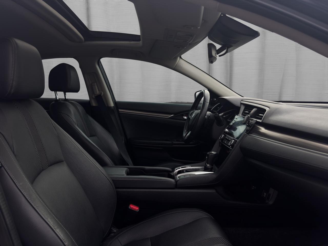 2020 Honda Civic Touring CVT Photo
