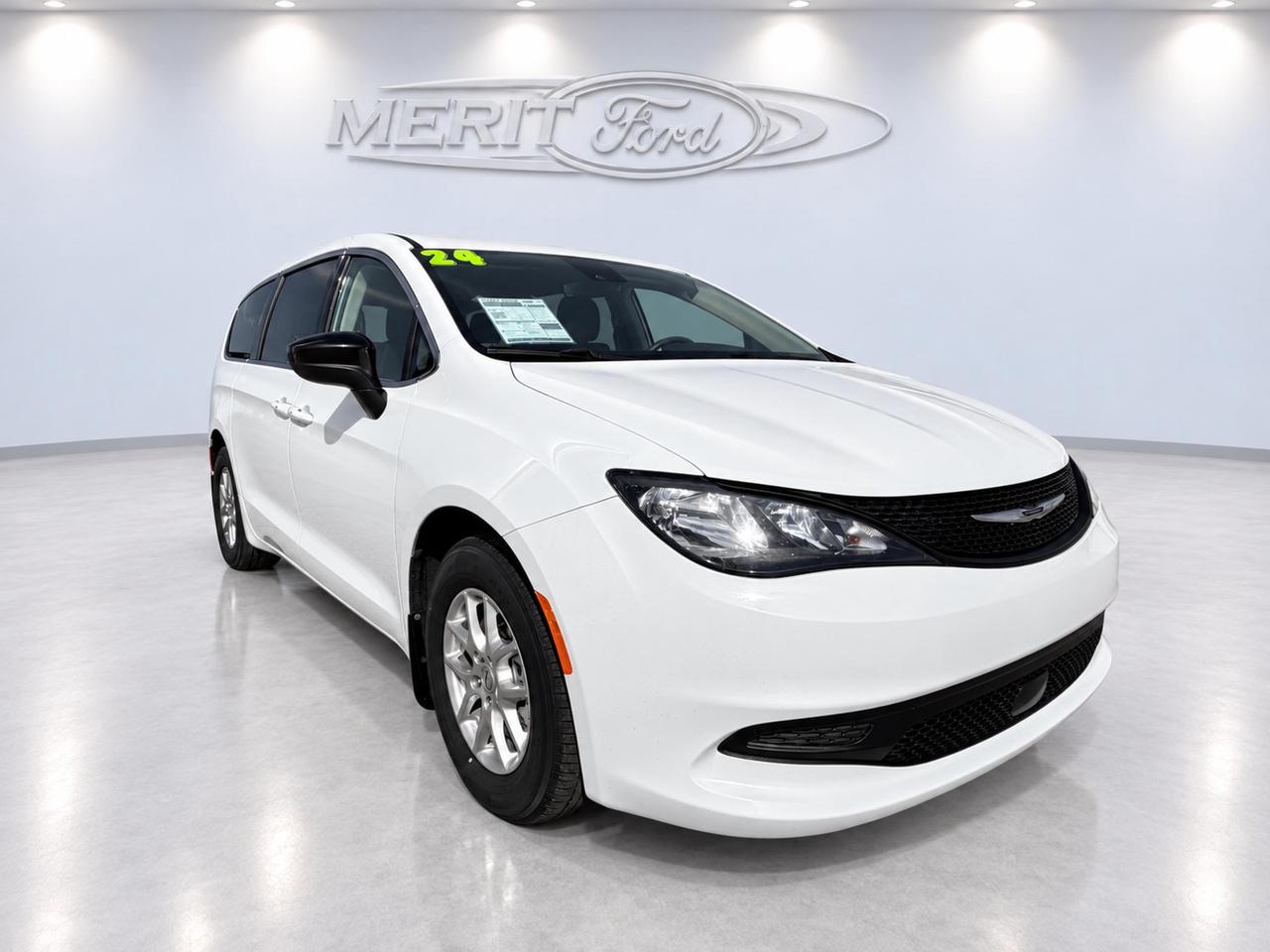 2024 Dodge Grand Caravan SXT 3.6L Pentastar V6 Photo1