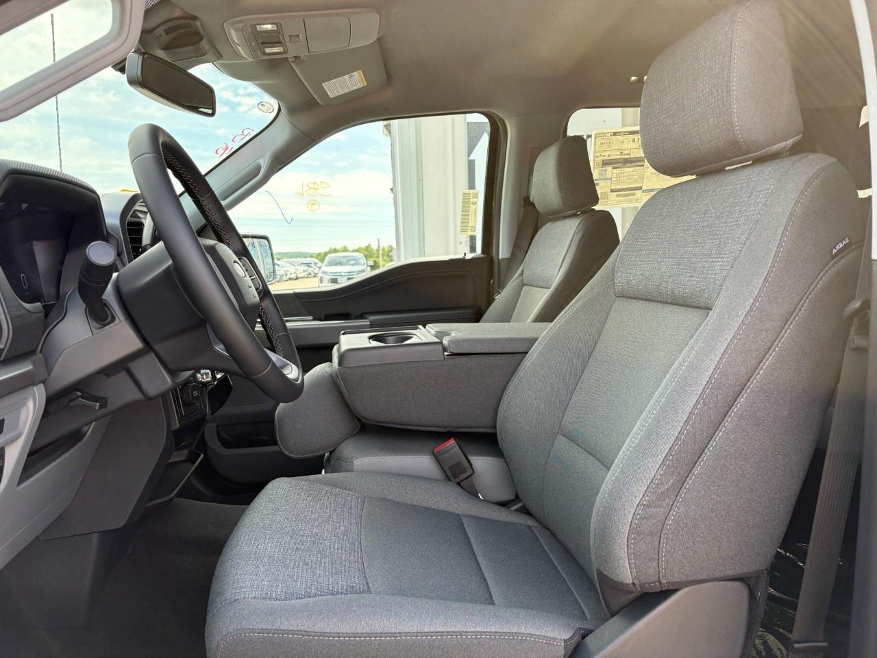2026 Ford F-150 XLT 4WD SuperCrew 5.5' Box Photo