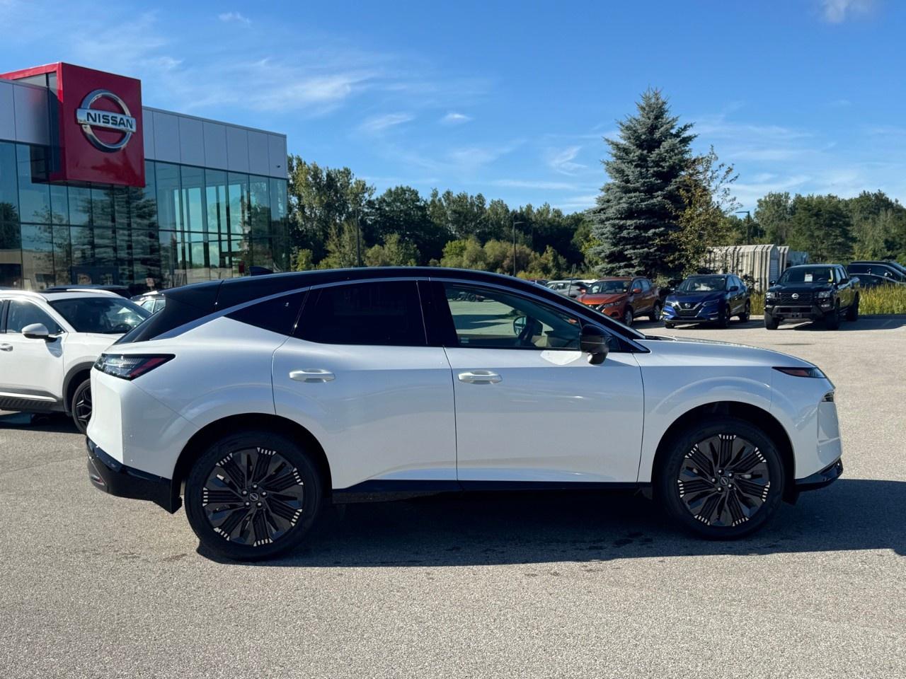 2027 Nissan Murano Platinum AWD Photo