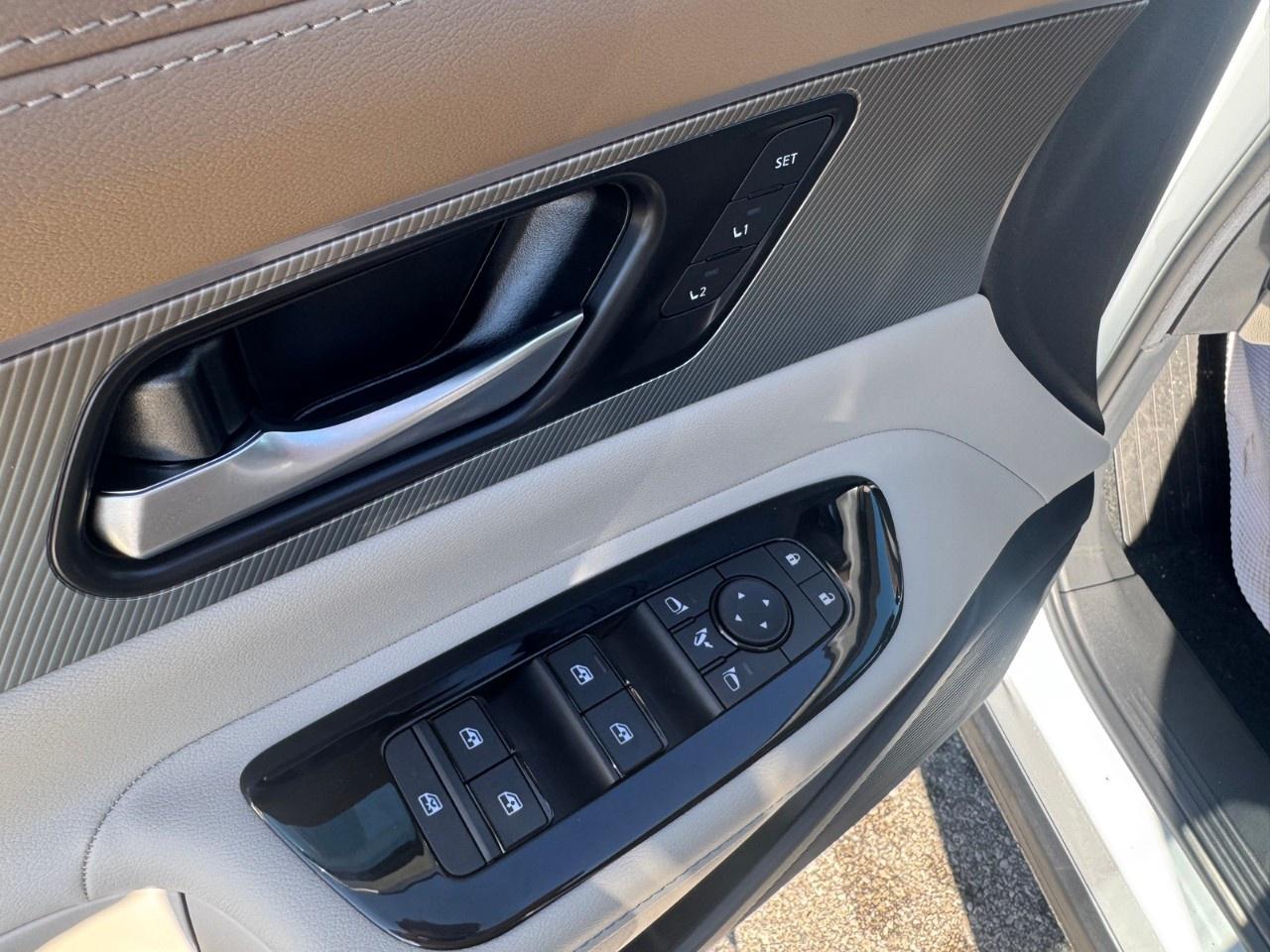 2027 Nissan Murano Platinum AWD Photo