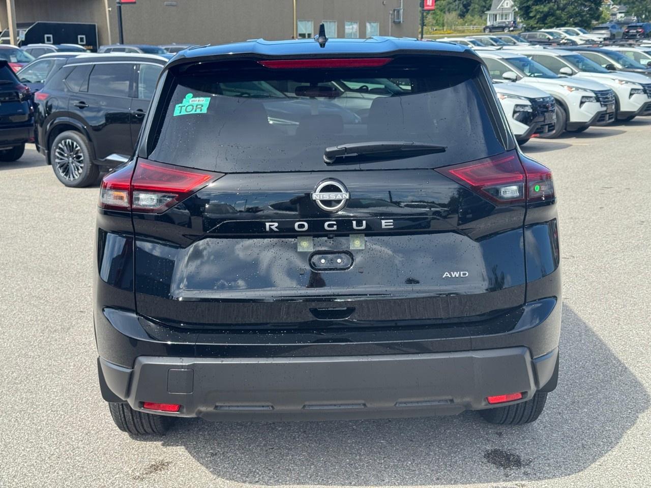 2026 Nissan Rogue AWD S Photo4