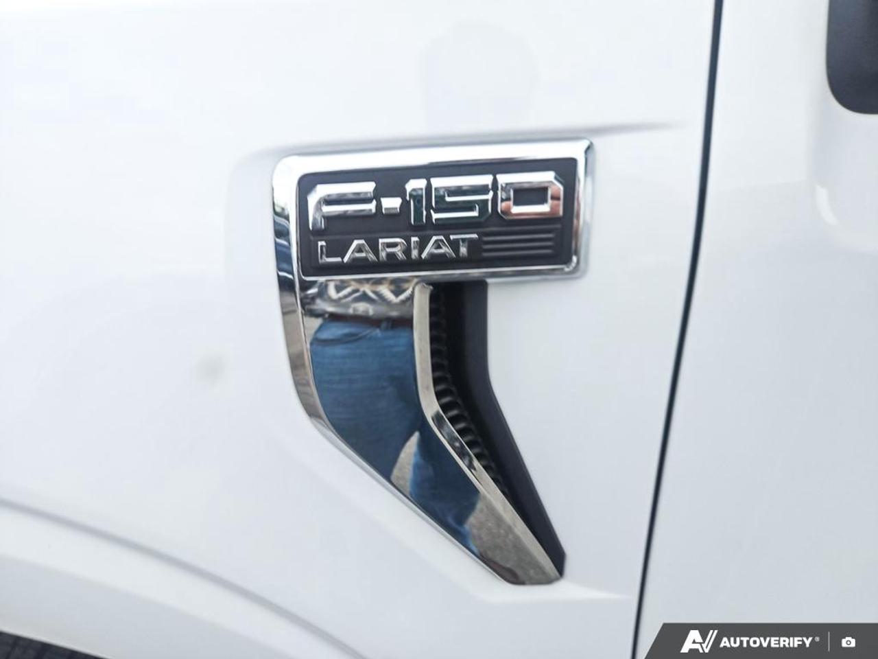 2023 Ford F-150 Lariat 5.0L V8 | MOONROOF | TOW MIRRORS | 502A Photo