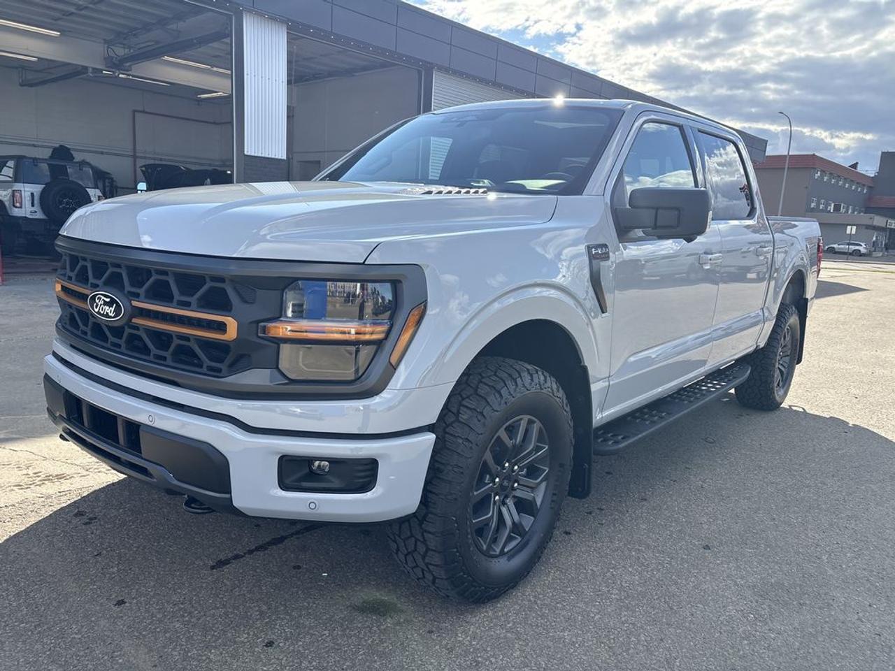 2026 Ford F-150 TREMOR 5.5' Box 401A Photo1
