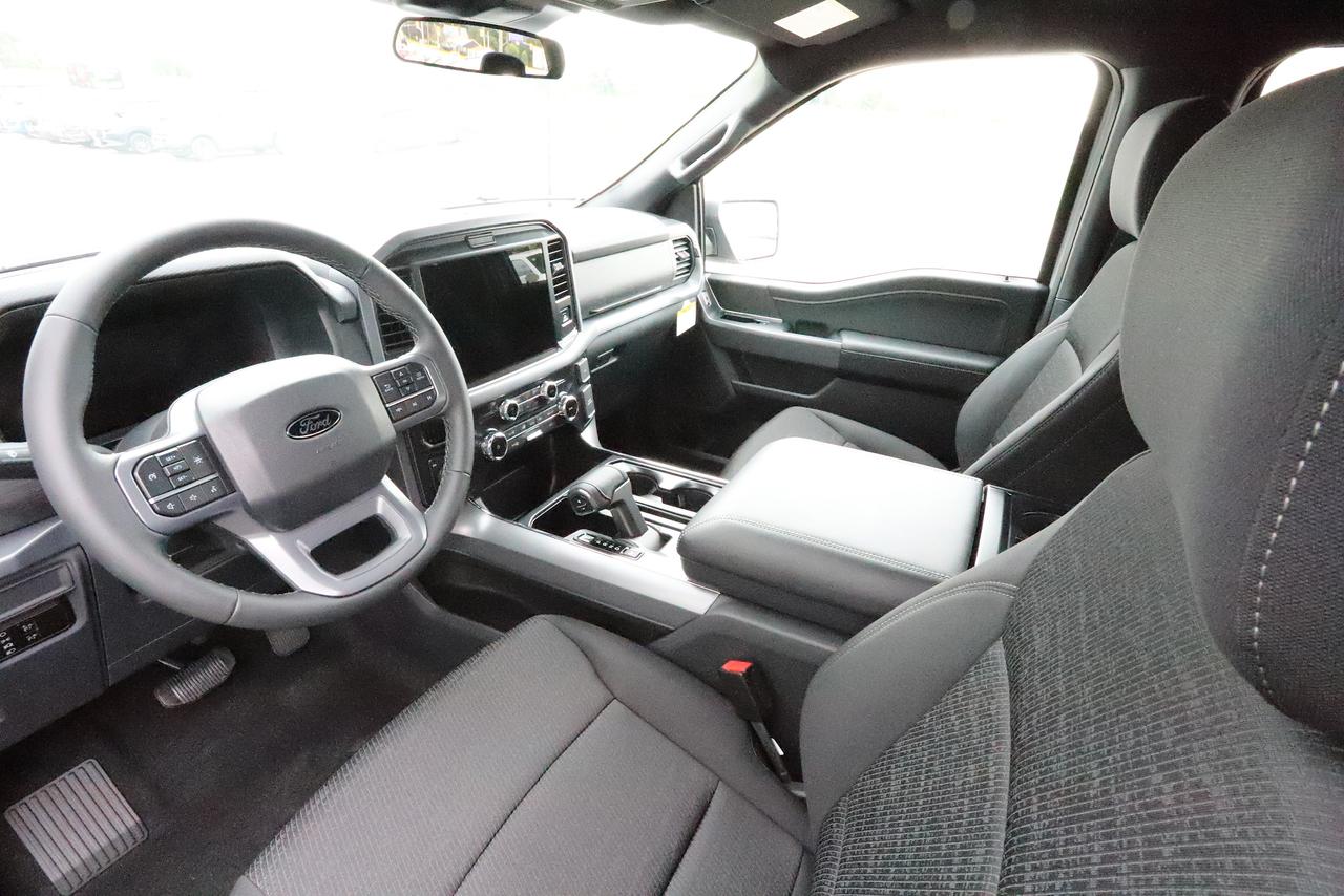 2026 Ford F-150 XLT 4WD SuperCrew 5.5' Box Photo