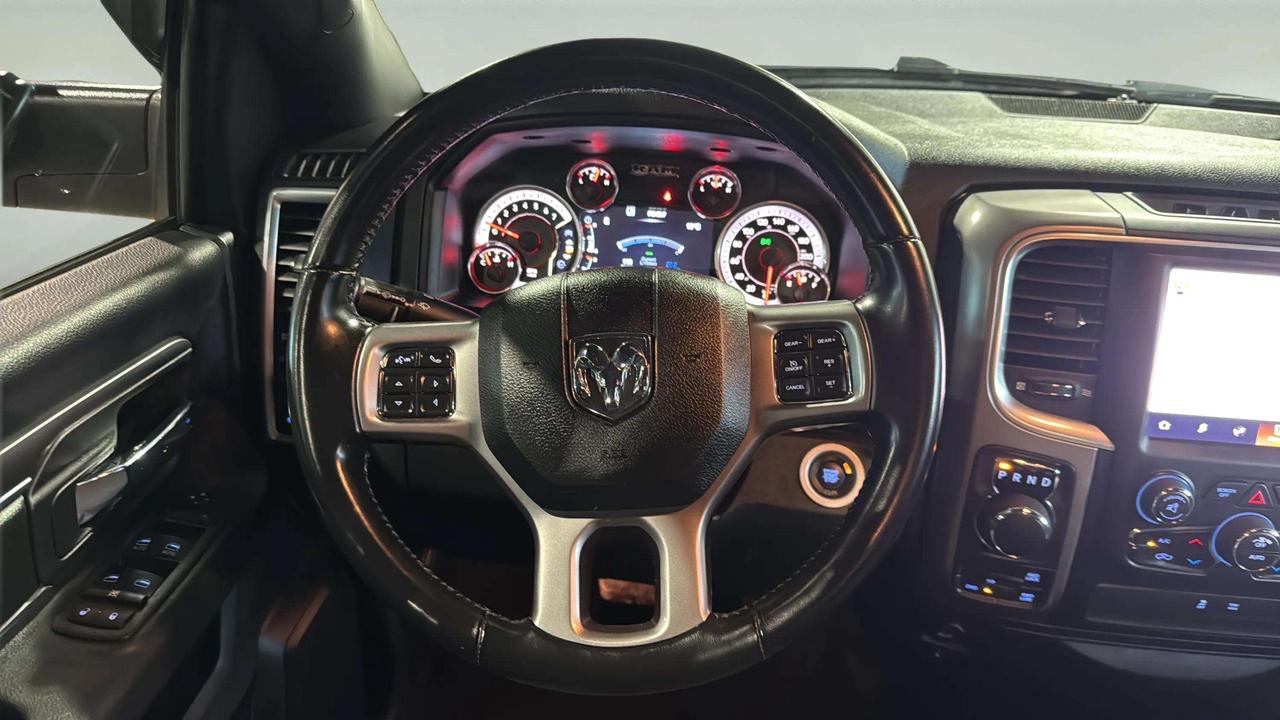 2022 RAM 1500 WARLOCK | CLEAN CARFAX | HEMI | TONNEAU| LOW KMS Photo