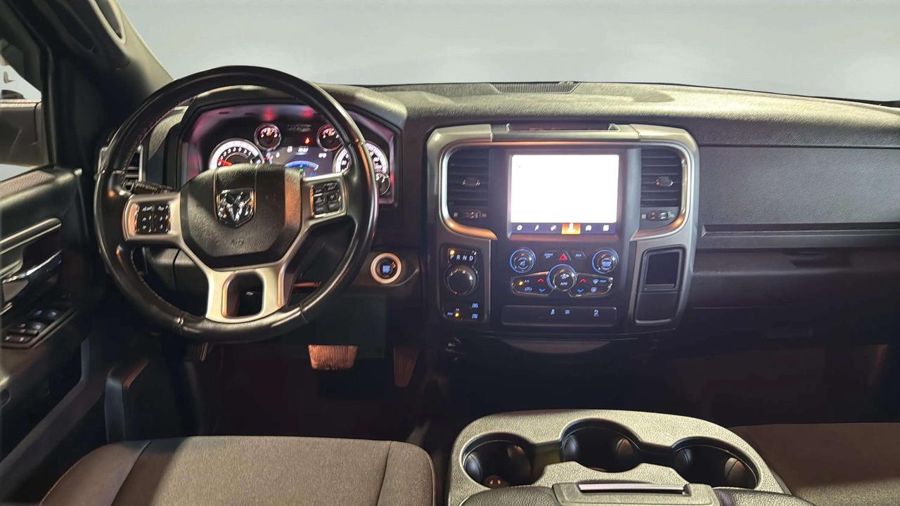 2022 RAM 1500 WARLOCK | CLEAN CARFAX | HEMI | TONNEAU| LOW KMS Photo