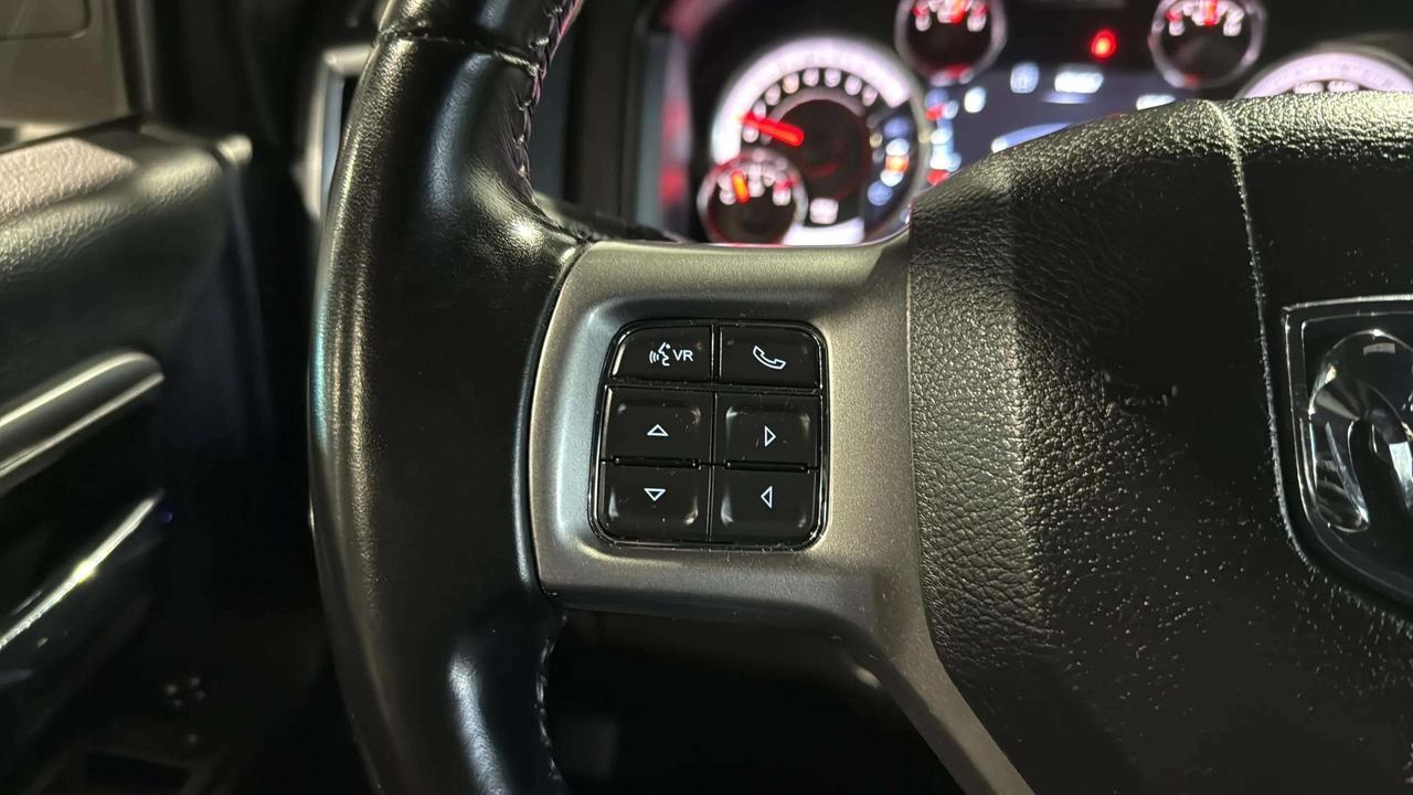 2022 RAM 1500 WARLOCK | CLEAN CARFAX | HEMI | TONNEAU| LOW KMS Photo