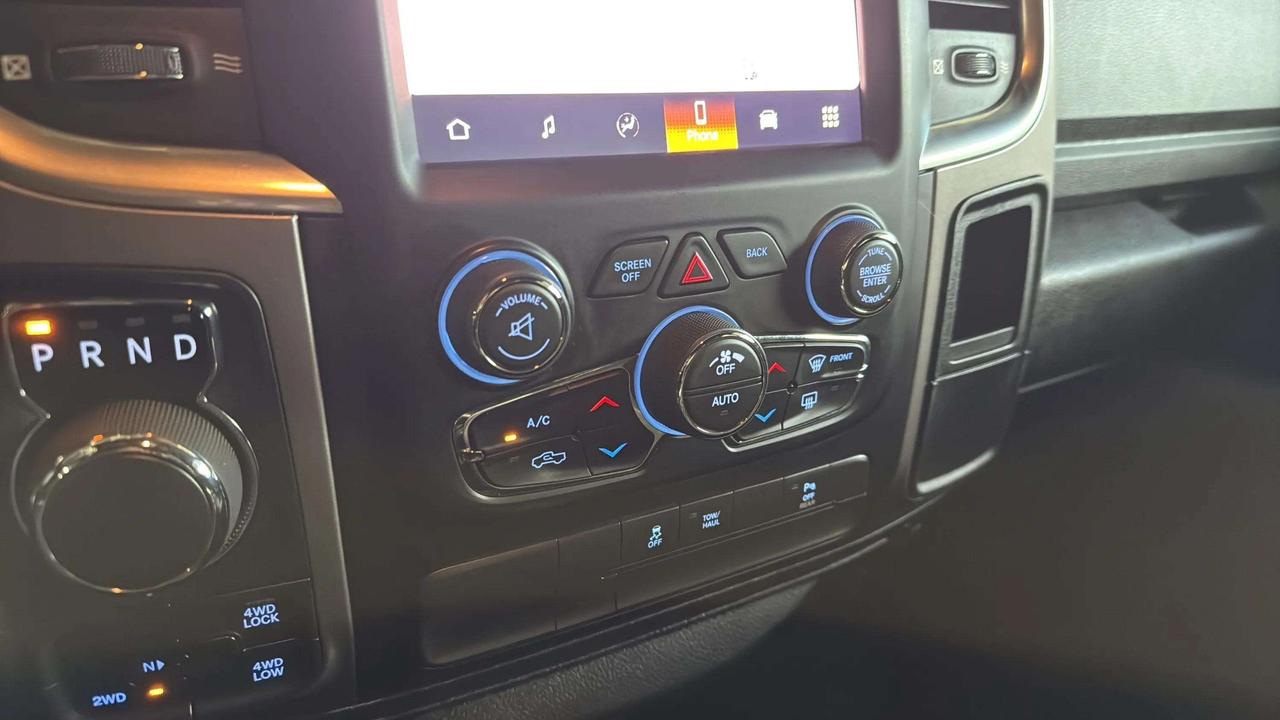 2022 RAM 1500 WARLOCK | CLEAN CARFAX | HEMI | TONNEAU| LOW KMS Photo