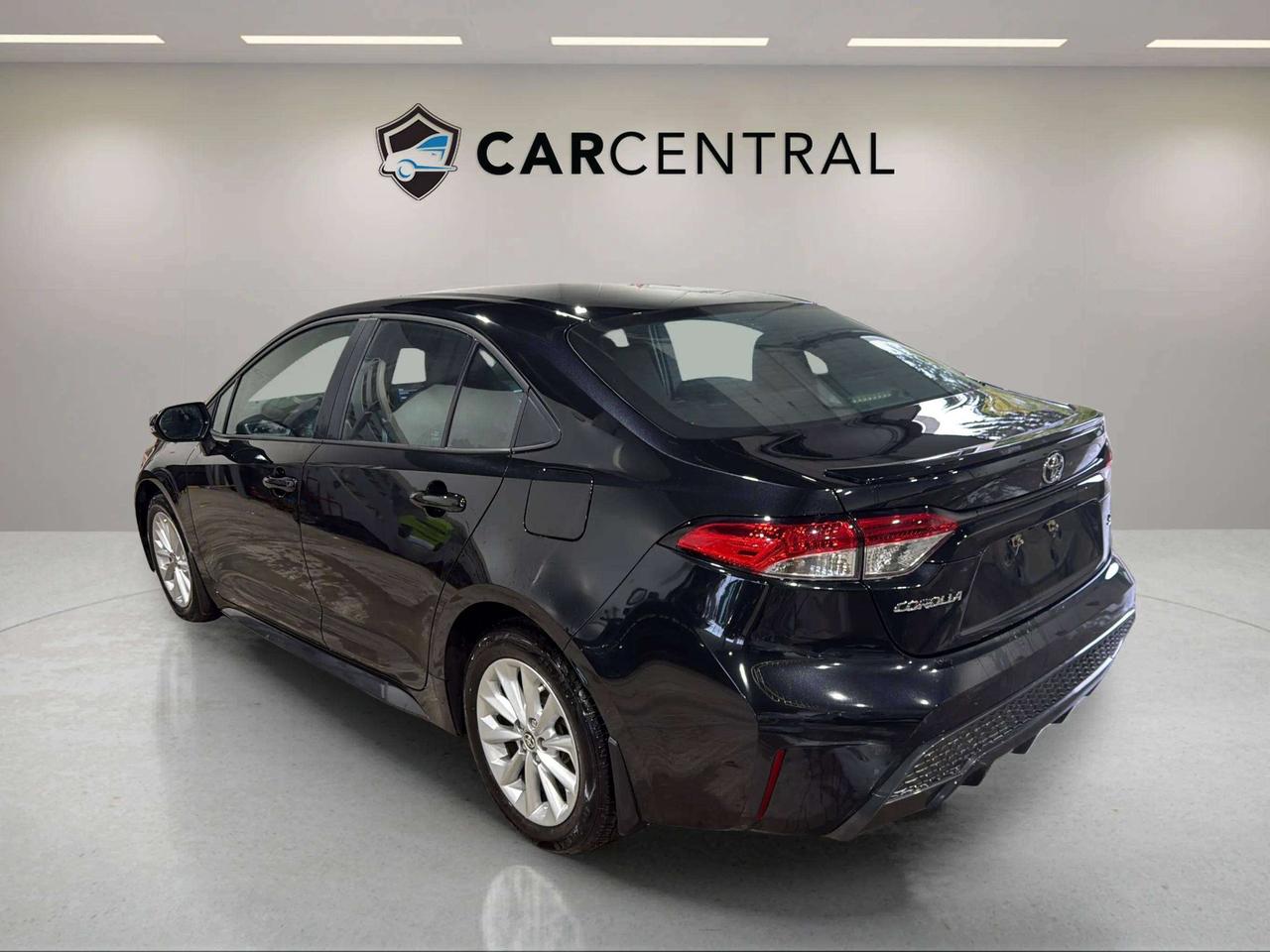 2021 Toyota Corolla SE | CLEAN CARFAX | CARPLAY |PUSH START|HTD SEATS Photo