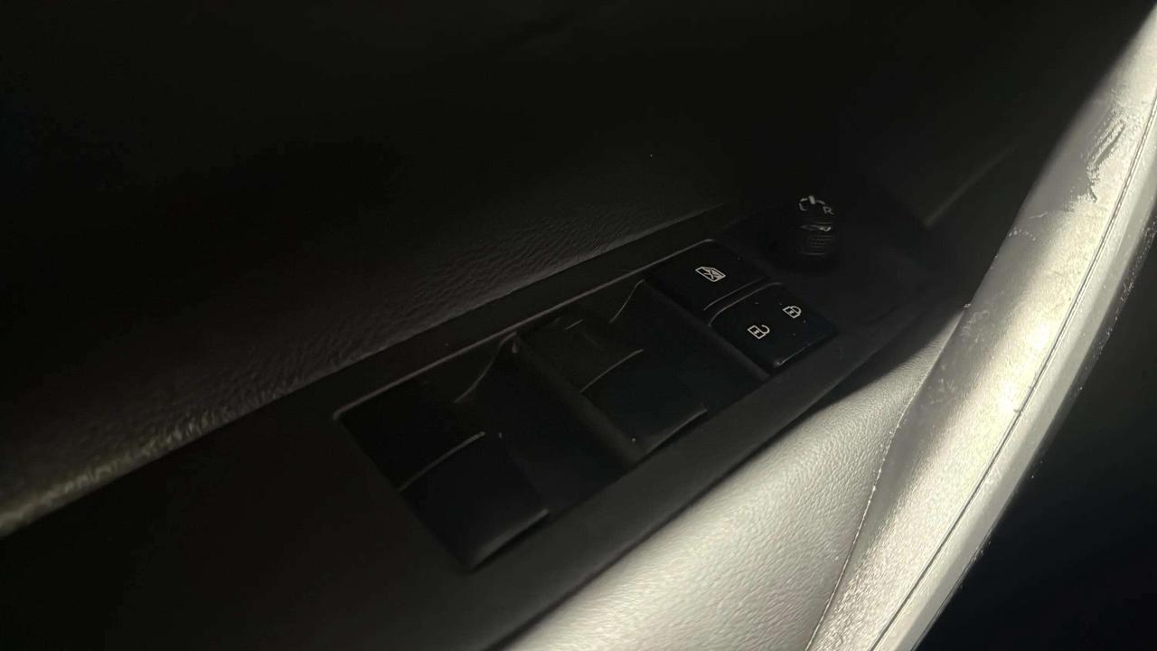 2021 Toyota Corolla SE | CLEAN CARFAX | CARPLAY |PUSH START|HTD SEATS Photo