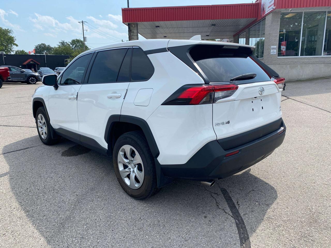 2023 Toyota RAV4 LE, CLEAN CARFAX, BACK UP CAMERA, AWD! - Photo #6