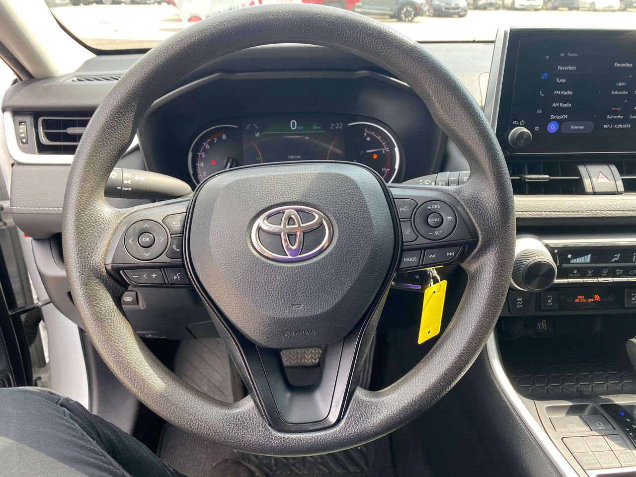 2023 Toyota RAV4 LE, CLEAN CARFAX, BACK UP CAMERA, AWD! - Photo #12