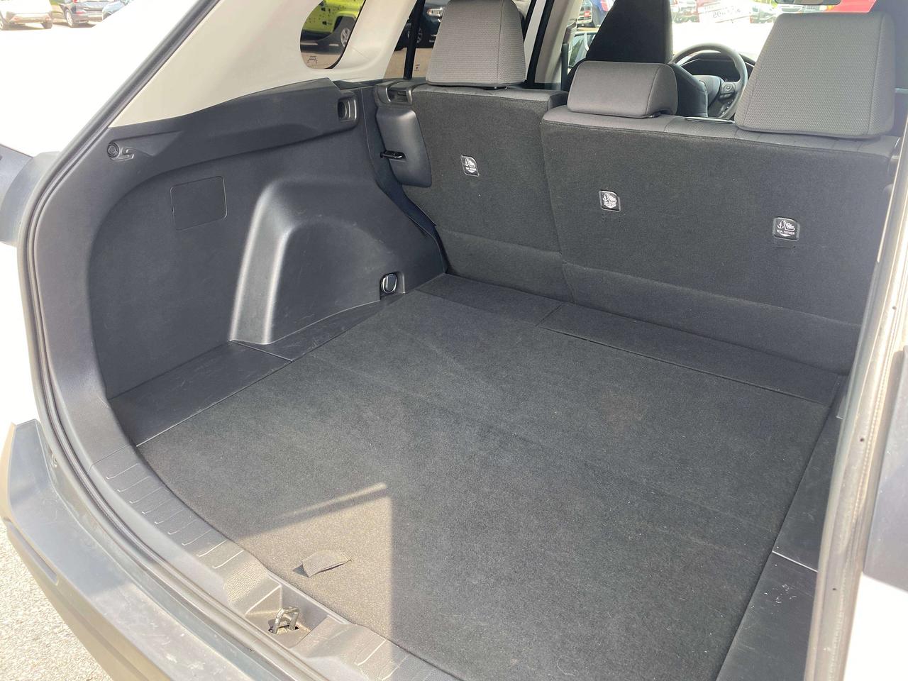2023 Toyota RAV4 LE, CLEAN CARFAX, BACK UP CAMERA, AWD! - Photo #19