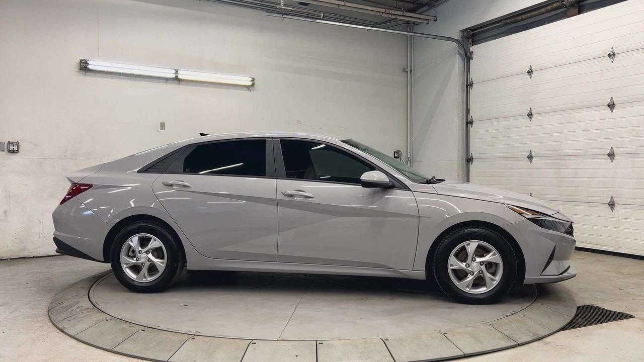 2022 Hyundai Elantra 6-SPEED | HEATED SEATS | CARPLAY | REAR CAM | A/C Photo