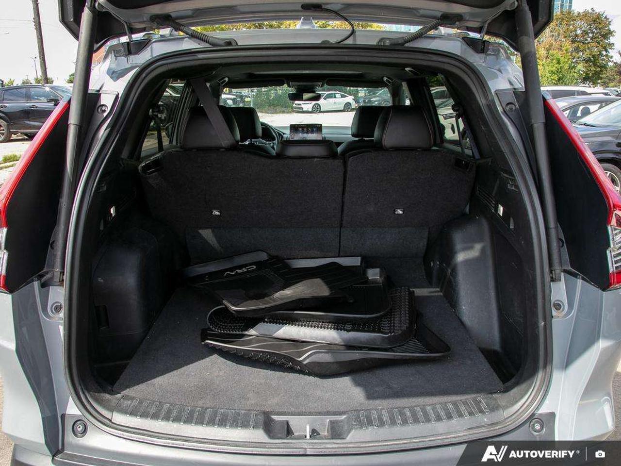2023 Honda CR-V Touring Photo