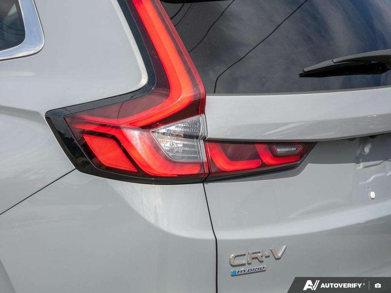 2023 Honda CR-V Touring Photo